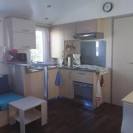 Mobil-home Grand Confort Proche De La Сasa de vacaciones